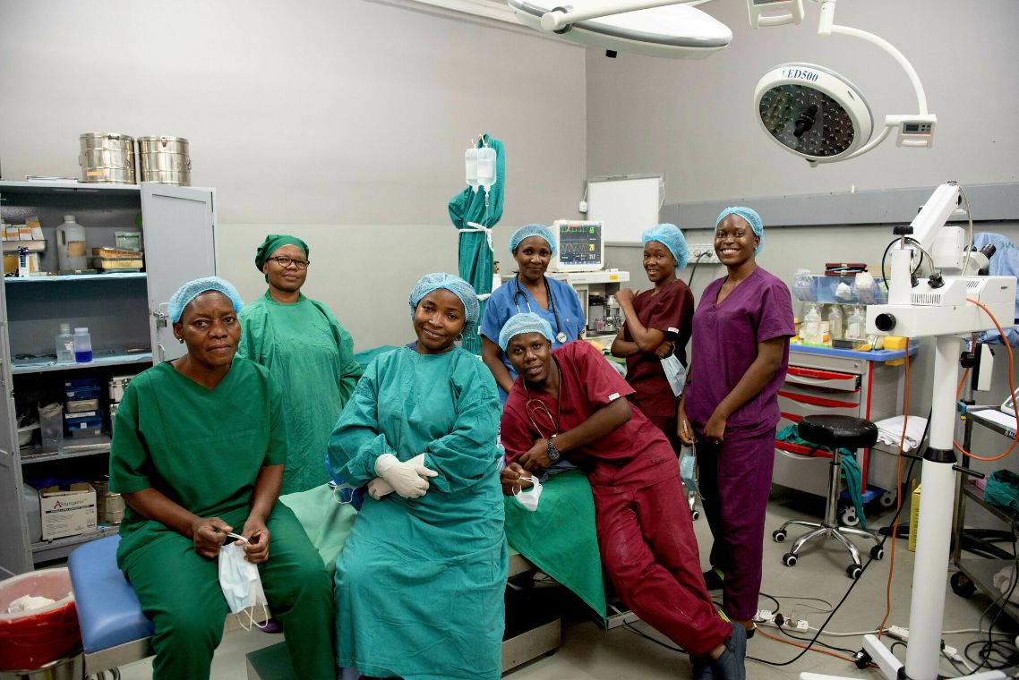OP-Team in einem OP-Saal