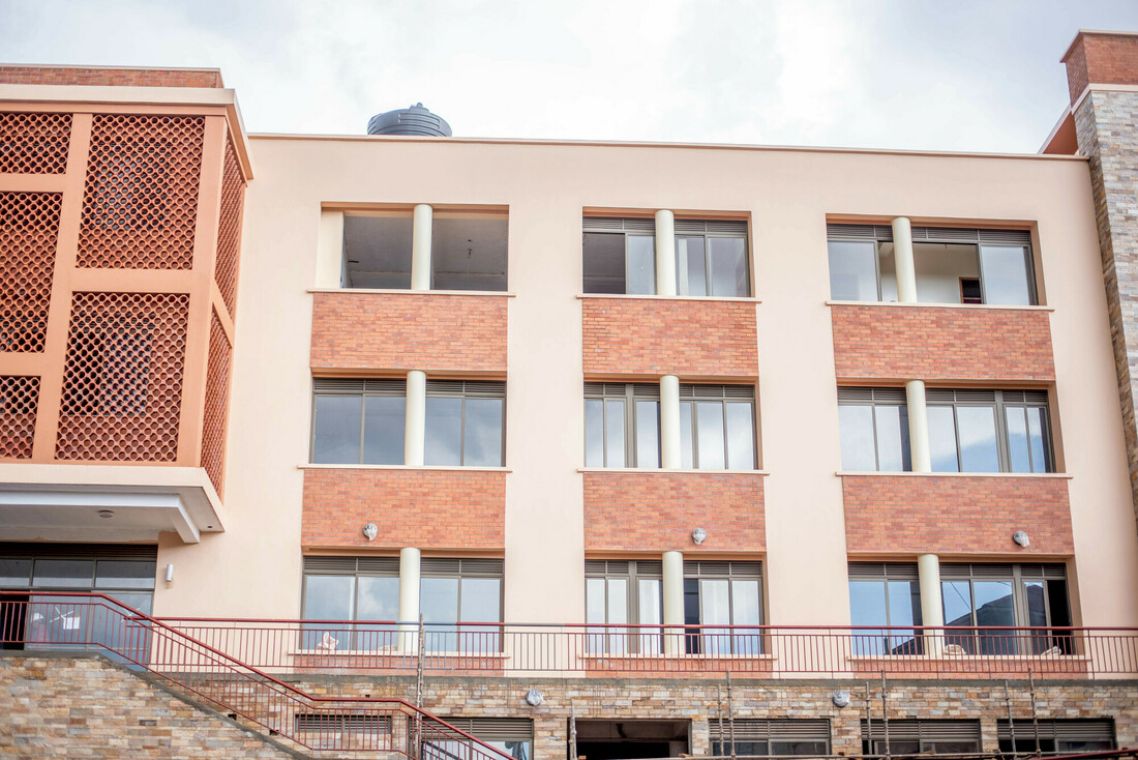 Teil eines mehrstöckigen Gebäudes