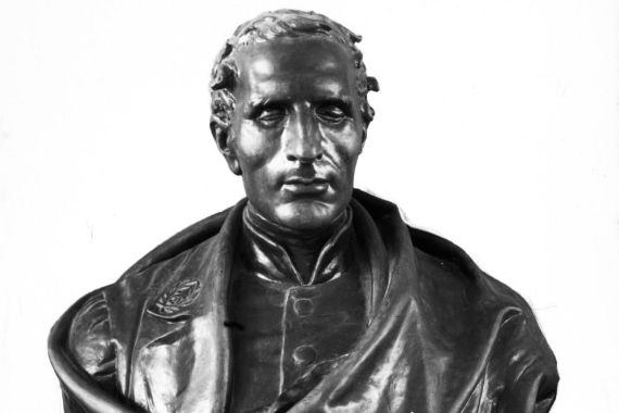 Eine Büste von Louis Braille.